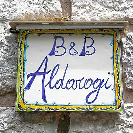 Aldarogi Bed & Breakfast 4*